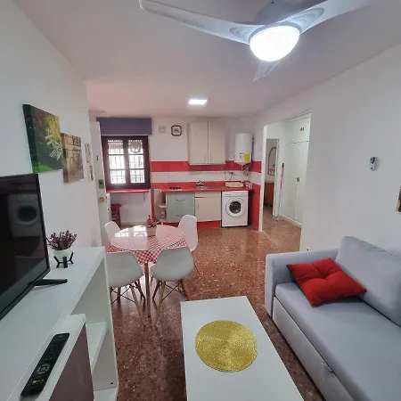 Vivienda Turistica En El Patio De La Juderia 아파트 *